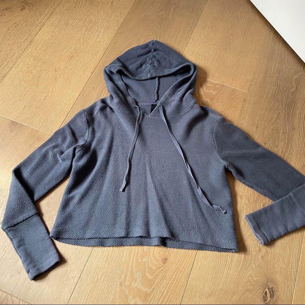 Cropped knit hooded sweater